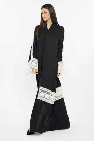 Women's Abaya Made With Fine Fabric, Comes With Matching Hijab